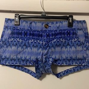 American Eagle Patterned shorts